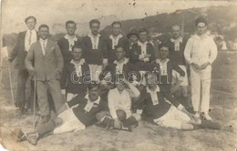 * Báta, A Bátai Football Egyesület Első Mérkőzésének Képe, Focisták Neve A Hátoldalon, Sport. Photo (kis Sarokhiány / Sm - Unclassified