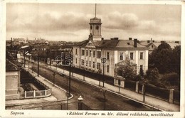 T2/T3 Sopron, Rákóczi Ferenc M. Kir. állami Reáliskola és Nevelőintézet. Kiadja Lobenwein Harald Fotóműterme (gyűrődés / - Unclassified