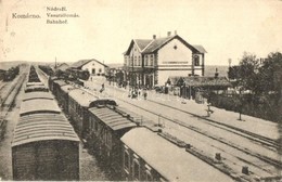 T2 Komárom, Komárnó; Vasútállomás A Vágányokkal, Vonatok / Bahnhof / Nadrazí / Railway Station With Trains - Unclassified