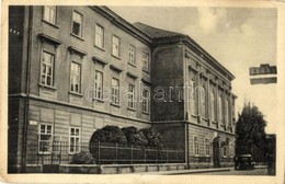 T2/T3 Komárom, Komárnó; Járási Hivatal, Köztársaság Utca / Street View With County Hall (fl) - Non Classés