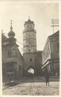 * T2 Trencsén, Trencín; Várostorony, Utca, Weisz, Ferdinand Rybnicek és Divatáruház üzlete / Street View With City Tower - Sin Clasificación