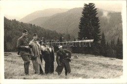 * T2/T3 1940 Majdánka, Majdan; Katonák és Helybeliek Kürttel / Hungarian Soldiers And Locals With Horn. Photo (EK) - Zonder Classificatie