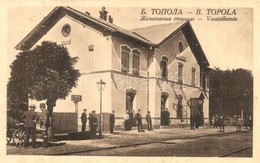 * T2/T3 Bácstopolya, Topolya, Backa Topola; Vasútállomás. Atelier E. Kriser. Kiadja J. Hajtmann / Zeleznicka Stanica / B - Ohne Zuordnung