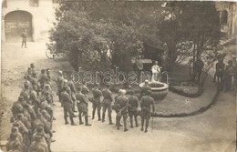 ** T2/T3 1918 Osztrák-magyar Katonák Tábori Mise Közben / WWI K.u.k. Military, Soldiers At A Field Mass. Photo + K.u.k.  - Unclassified