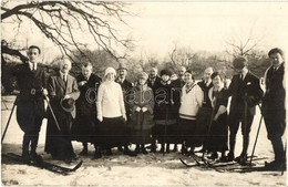 ** T1/T2 1924 Budapest XII. Normafa Lejtő. Síelők Csoportképe / Winter Sport, Skiing People's Group Photo - Unclassified