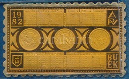 1982. 'Naptár / Forint Emlékkiadáso' Sárgaréz Bélyegérem Eredeti, Sérült ÁPV Tokban (22x37mm) T:PP - Unclassified