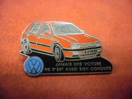 GRAND PIN'S AUTOMOBILE VOLKSWAGEN GOLF @ 37 Mm X 21 Mm - DECAT PARIS - Volkswagen