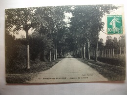 Carte Postale Brinon Sur Beuvron (58) Avenue De La Gare (Petit Format Noir Et Blanc Oblitérée Timbre 10 Centimes ) - Brinon Sur Beuvron