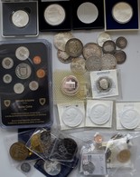 Alle Welt: Sammlung Diverser Münzen Und Medaillen, Von Jedem Ein Bisschen Was, Viel Silber Dabei, Ei - Other & Unclassified