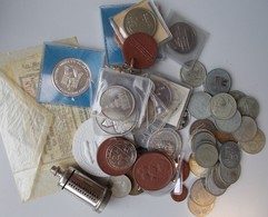 Alle Welt: Kleines Lot Münzen / Notgeld / Medaillen Und Scheinen, Dabei: 5 CHF Münzen Aus Der Schwei - Andere & Zonder Classificatie