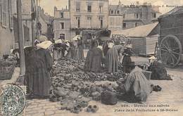 Saint Brieuc     22    Le Marché Aux Sabots Place De La Préfecture       (voir Scan) - Saint-Brieuc