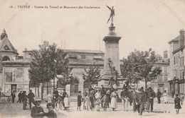 10 - Carte Postale Ancienne De  TROYES    Bourse Du Travail - Troyes