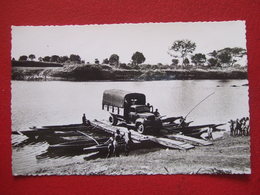 REPUBLIQUE CENTRAFRICAINE - OUBANGUI-CHARI - " PASSAGE D' UN BAC A RAFAÏ " - /////   RARE  //// - Centraal-Afrikaanse Republiek