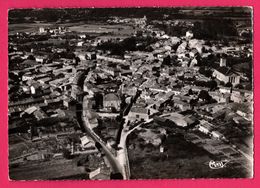 Cpsm Dentelée - Chef Boutonne - Vue Aérienne - Ensemble Ville à L'arrivée De Limoges Par Sauzé Vaussais - CIM - 1957 - Chef Boutonne