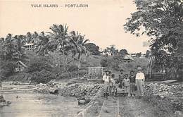 Océanie   Nouvelle Guinée  Papouasie  Port Léon (voir Scan) - Papoea-Nieuw-Guinea