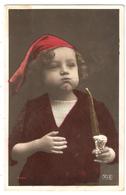 CPA Fantaisie Enfant Fumeur De Pipe - Fume Sa Pipe - Bonnet Rouge - Autres & Non Classés