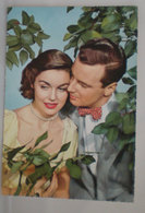 Coppia Innamorati  Cartolina Formato Standard Non Viaggiata - Couples