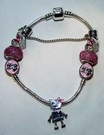 BRACELET ARGENTE 21 CM AVEC 7 CHARMS MICKEY MINNIE ROBOT NEUF TYPE PANDORA - Bracelets