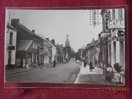 CPSM - Berlaimont - Rue Du 5 Novembre - Berlaimont