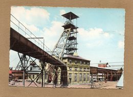 Delcampe - CPSM Dentellée -environs De BETHUNE (62) -Aspect Du Chevalet De Puits De Mines De Charbon Et Convoyeur à Bande En 1970 - Bethune