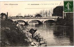 Delcampe - PONTORSON LE LAVOIR ET LE PONT ,PERSONNAGES,LAVEUSES  REF 58687A - Pontorson