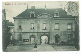 Delcampe - CPA ANIMEE LOUHANS, ANIMATION DEVANT L'HOTEL DE VILLE, SAONE ET LOIRE 71 - Louhans