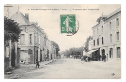 Delcampe - (23033-86) La Roche Posay Les Bains - L'Avenue Des Fontaines - La Roche Posay