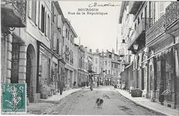 Delcampe - BOURGOIN - Rue De La République - Bourgoin