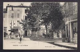 Delcampe - CPA 30 - ANDUZE - La Fontaine - TB PLAN Place Centre Village - Petite Animation - Anduze