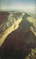 Delcampe - Aerial View Of Mountains Between Petra And Wadi Araba - Carte 20 X 12 - Photo Jane Taylor - Jordanien