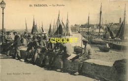 Delcampe - 29 Tréboul, La Pointe, Groupe De Marins Assis Sur Le Mur, Belle Carte Pas Courante - Tréboul