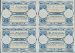 Brasilien - Ganzsachen: 1948. International Reply Coupon 2 Cruzeiros (London Type) In An Unused Bloc - Postwaardestukken