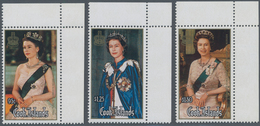 Cook-Inseln: 1986, 60th Birthday Of QEII Complete Set Of Three In A Lot With 336 Sets Mostly In Comp - Cookinseln