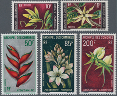 Komoren: 1969, Flowers Complete Set Of Five Incl. The Airmail Stamps In A Lot With 300 Sets In Large - Autres & Non Classés