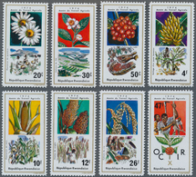 Thematik: Landwirtschaft / Agriculture: 1975, RWANDA: Agriculture Complete Set Of Eight Showing Diff - Agriculture