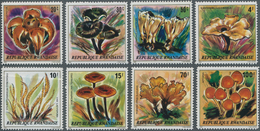 Thematik: Pilze / Mushrooms: 1980, RWANDA: Mushrooms Complete Set Of Eight From 20c. To 100fr. In A - Champignons