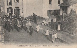Delcampe - CPA 43 RETOURNAC DEFILE DE MUSIQUE - Retournac