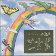 Thematik: Tiere, Fauna / Animals, Fauna: 1993, Guyana. Lot Of 100 GOLD Souvenir Sheets And 100 SILVE - Otros & Sin Clasificación