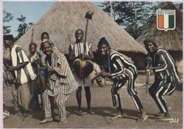 Delcampe - CPM - DANSE DES CHASSEURS BIANKOUMA - Edition Agence Ivoirienne Hachette - Elfenbeinküste