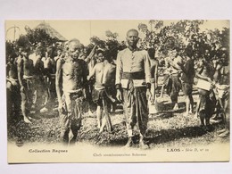 C.P.A. : LAOS : Chefs Soummissionnaires BOLOVENS, RARE - Laos