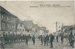 Delcampe - Superbe  CPA  De  DANNEMARIE  ( 68 )  La Place , Ou Flotte Le Drapeau Français Sur La Mairie   -  Guerre 1914 - 15 - - Dannemarie