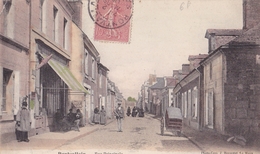 Delcampe - PONTVALLAIN  Rue Principale    ( Plan Animé )( Pli Coin Inférieur  Gauche ) - Pontvallain