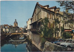 Saint Céré Les Quais Vieilles Voitures Renault 5 Peugeot 304 1981 Iris - Saint-Céré