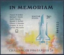 ** 1986 In Memoriam Challenger Vágott Blokk (4.500) - Andere & Zonder Classificatie