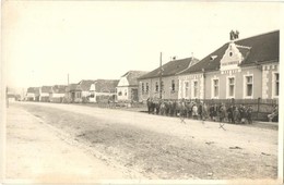 * T1/T2 Dános, Danes; Utcakép, Községház, Gyerekek. G. Hedu Kiadása / Casa Comunala / Street View With Town Hall - Zonder Classificatie