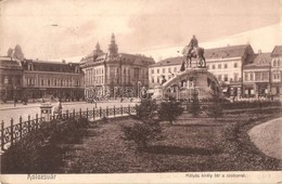 T2/T3 1906 Kolozsvár, Cluj; Mátyás Király Tér A Szoborral, Huba Károly üzlete, New York Szálloda, Gyógyszertár. Kiadja L - Zonder Classificatie