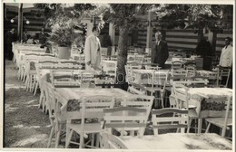 * T2 1941 Nagyvárad, Oradea; Vendéglő Kerthelyisége / Restaurant's Garden. Photo - Zonder Classificatie