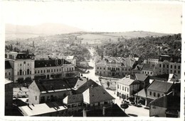 T2 1942 Zilah, Zalau; Tér, Gyógyszertár, Kávéház és étterem, Rózsa Ferencz, Szabó Kálmán, Blau Béla, Bíró és Kincses Kár - Zonder Classificatie