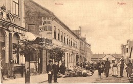 T2 1914 Ruttka, Vrútky; Fő Utca, Hotel Vasúti Szálloda Rund, Vásár, Piac. Felvidéki Magyarság Nyomda, Gerő Henrik Kiadás - Zonder Classificatie