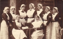 T2 1917 414-es Számú Tábori Kórház Vöröskeresztes Nővérei / WWI K.u.k. Military Red Cross Nurses Of The Feldspital No. 4 - Zonder Classificatie